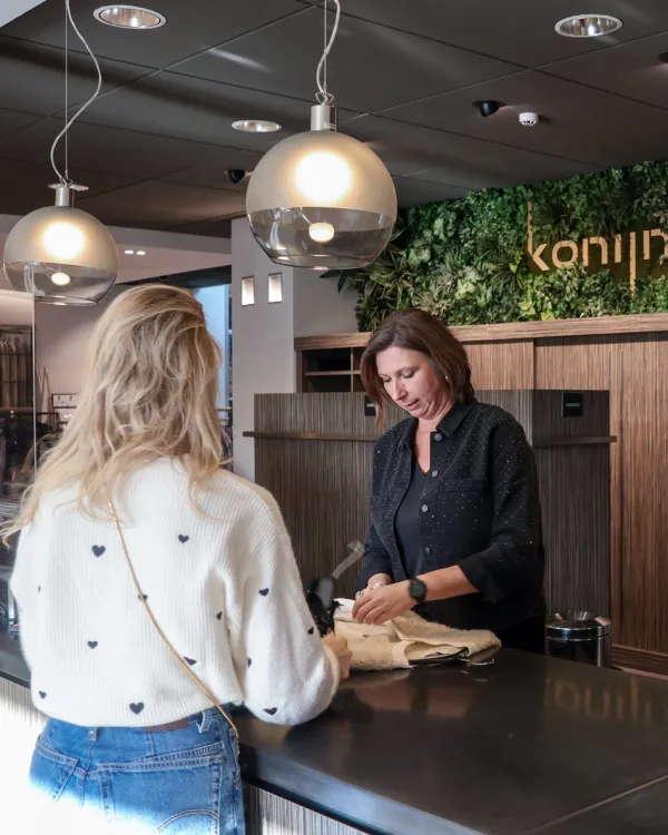 Kassa bij Konijnendijk Mode