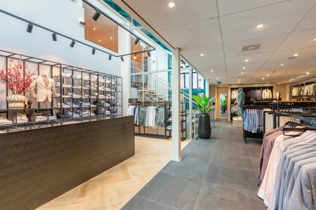 Sfeerbeeld uit de winkel van Konijnendijk Mode